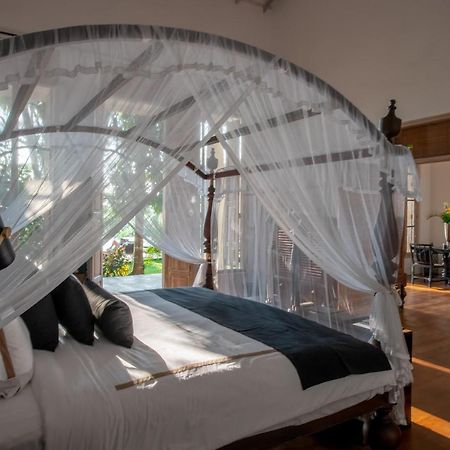 Haritha Villas & Spa ฮิกคาดูวา ภายนอก รูปภาพ