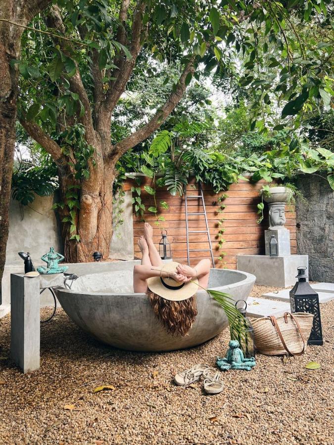 Haritha Villas & Spa ฮิกคาดูวา ภายนอก รูปภาพ