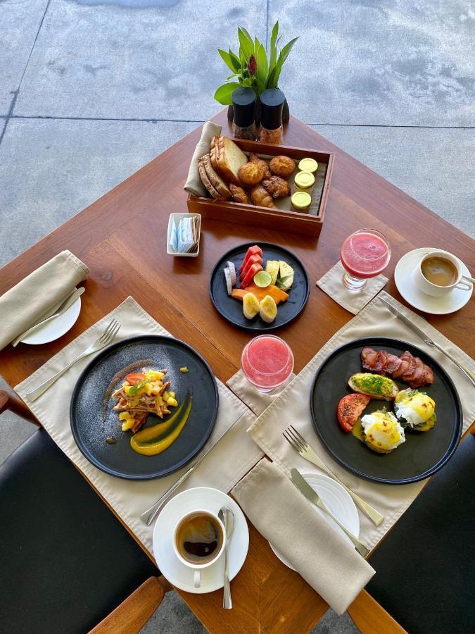 Haritha Villas & Spa ฮิกคาดูวา ภายนอก รูปภาพ